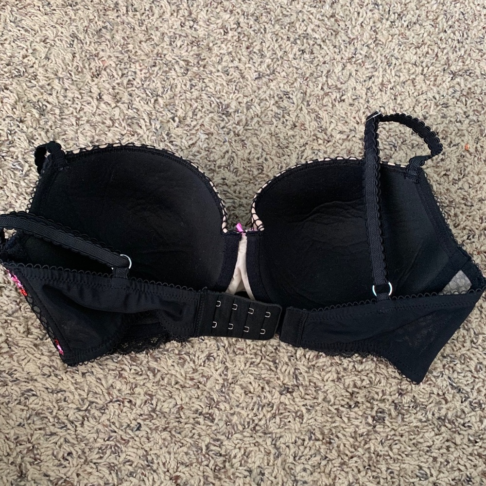 Victoria Secret bra - Picture 4 of 7